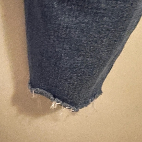 Abercrombie and Fitch The Mom High Rise Blue Denim Jean Size 35/20 Short - Picture 10 of 15